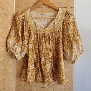 Old Navy Floral Blouse Size XS